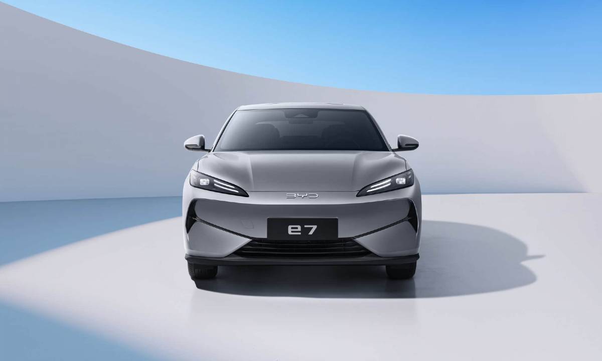 比亚迪-E-7